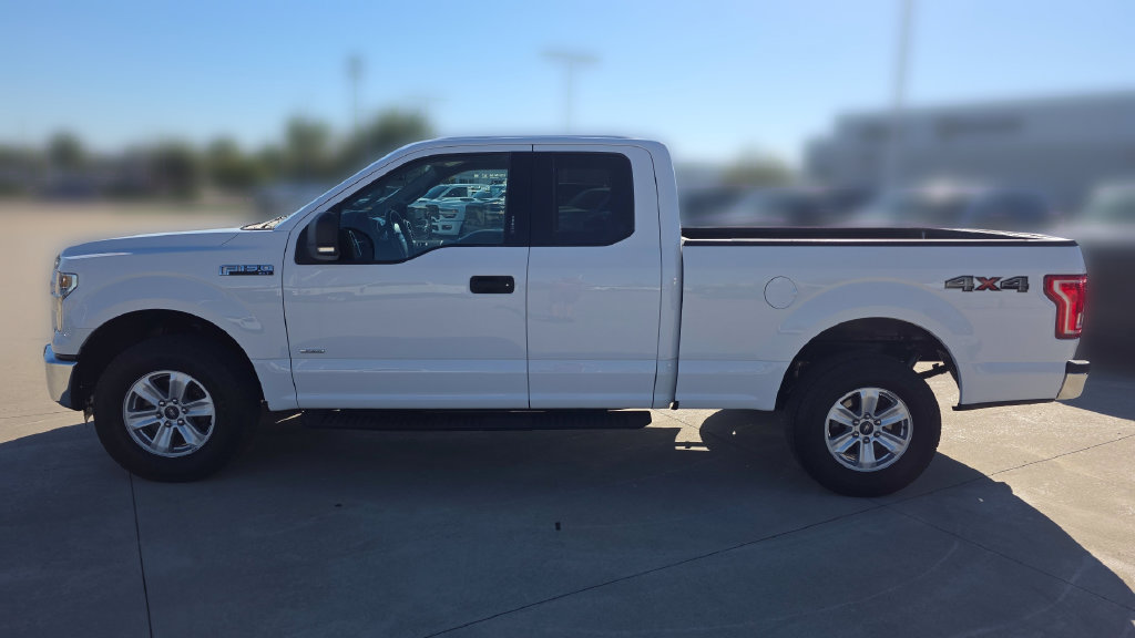 Used 2015 Ford F150 XLT w/ Equipment Group 301A Mid AWD/4WD image 2