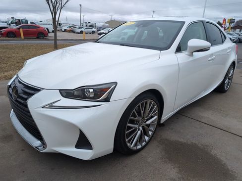 Used 2017 Lexus IS 200t image 7