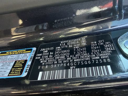 Used 2025 Kia Telluride S FWD image 13