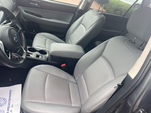 Used 2019 Subaru Outback 2.5i Limited AWD/4WD image 16