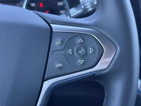 Used 2023 Chevrolet Traverse LT FWD image 23