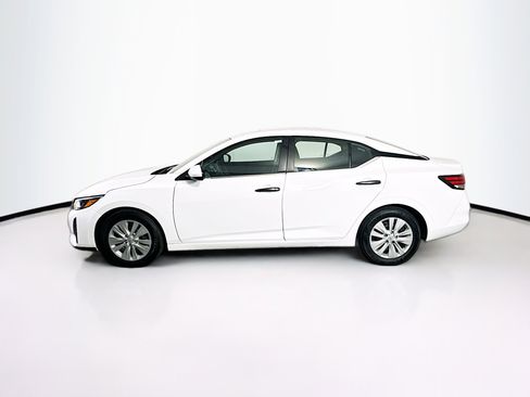 Used 2025 Nissan Sentra S image 4