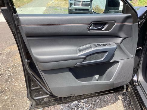 Used 2024 Nissan Pathfinder Rock Creek AWD/4WD image 11