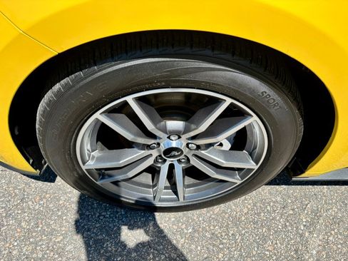 Used 2016 Ford Mustang Premium RWD image 37