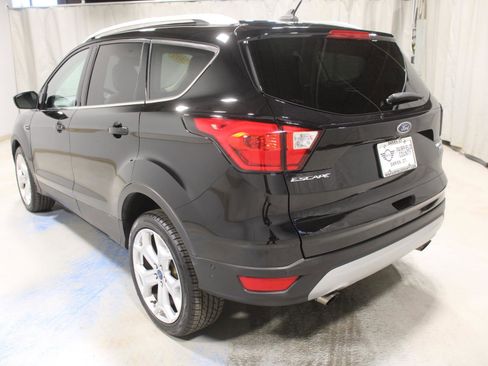 Used 2019 Ford Escape Titanium image 6