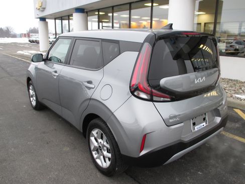 Used 2024 Kia Soul LX w/ Option Group 015 image 3
