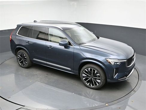 New 2026 Volvo XC90 B6 Plus w/ Protection Package Premier image 46