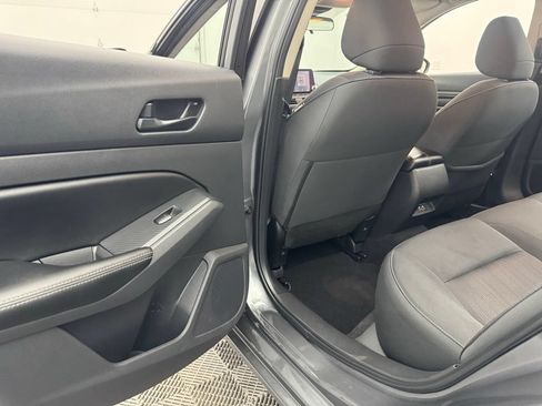 Used 2025 Nissan Altima 2.5 SV FWD image 33