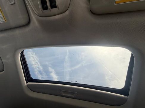 New 2026 Chevrolet Trax LT w/ Sunroof Package FWD image 21