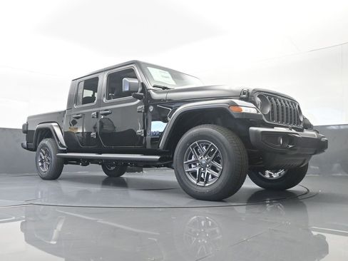 New 2026 Jeep Gladiator Sport AWD/4WD image 52