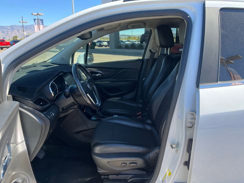 Used 2020 Buick Encore Preferred image 14