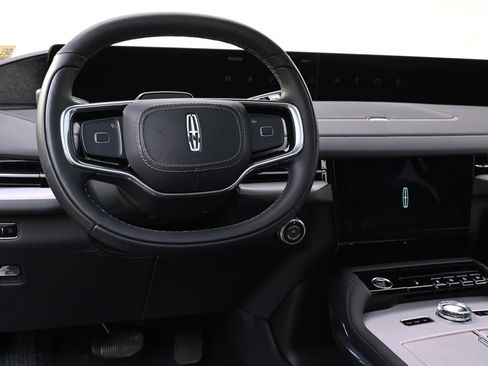 New 2025 Lincoln Navigator Reserve w/ Jet Appearance Package image 12