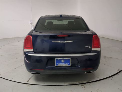 Used 2017 Chrysler 300 C w/ Safetytec Plus Group image 5