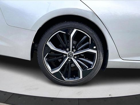 Used 2024 Nissan Altima 2.5 SR image 33