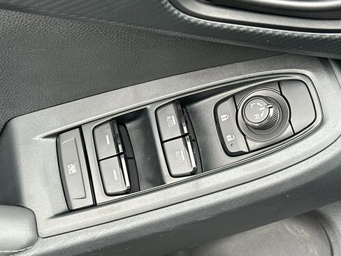 Used 2024 Subaru Crosstrek 2.0i Premium image 15