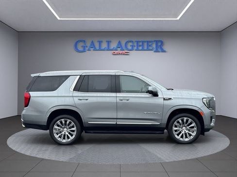 Used 2024 GMC Yukon Denali w/ Advanced Technology Package image 3