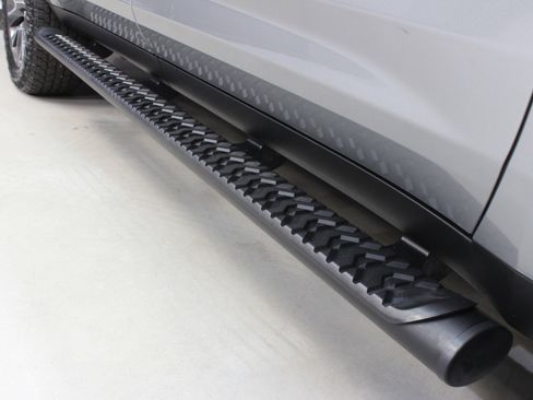 Used 2023 Chevrolet Suburban Z71 image 20