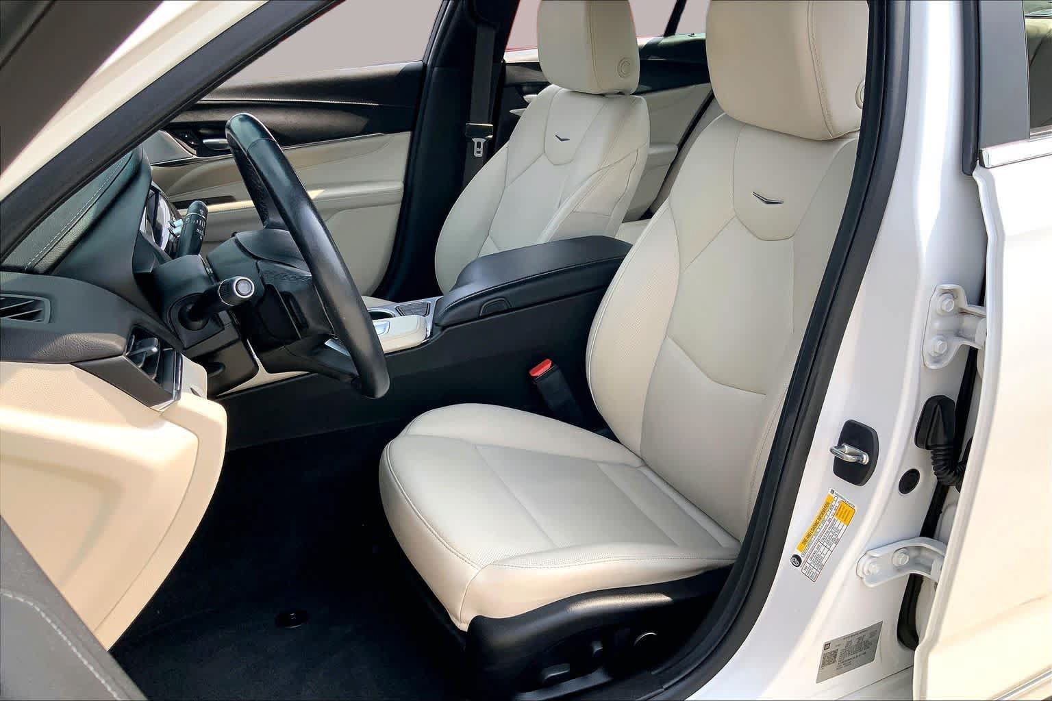 Used 2020 Cadillac CT4 Premium Luxury RWD image 7