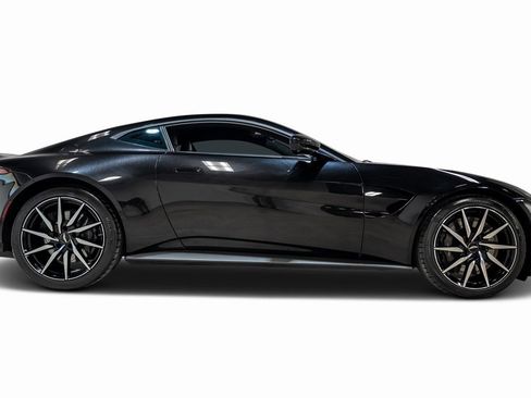 Used 2020 Aston Martin V8 Vantage Coupe image 18