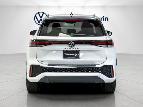New 2026 Volkswagen Tiguan SE R-Line image 4