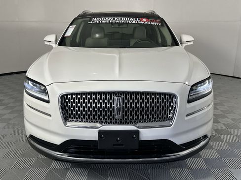 Used 2022 Lincoln Nautilus Reserve AWD/4WD image 3