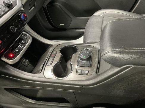 Used 2020 GMC Acadia SLT w/ Driver Alert Package II image 25