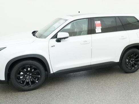 New 2026 Toyota Grand Highlander FWD image 5