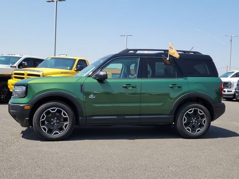 Certified 2025 Ford Bronco Sport Outer Banks w/ Outer Banks Tech Package+ AWD/4WD image 2