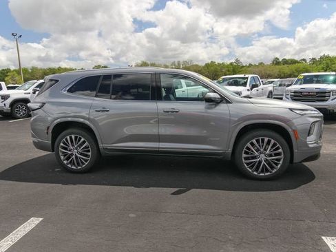 New 2026 Buick Enclave Avenir w/ Super Cruise Package FWD image 11