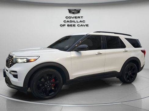 Used 2020 Ford Explorer ST w/ ST Street Pack image 4