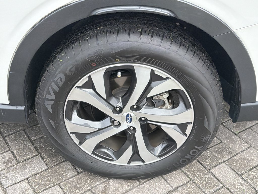 Certified 2022 Subaru Outback Touring XT AWD/4WD image 16