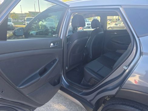 Used 2017 Hyundai Tucson SE w/ SE Popular Package 02 FWD image 11