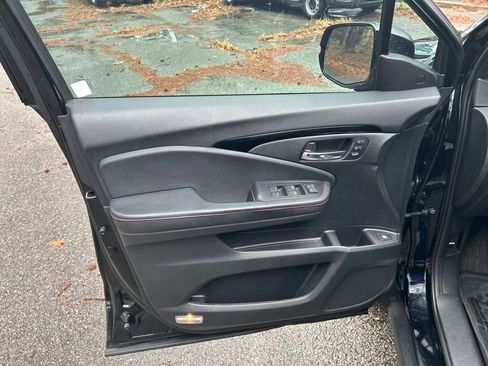 Used 2019 Honda Ridgeline Black Edition image 14