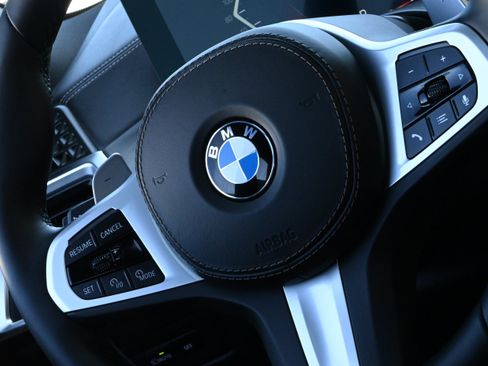 Used 2026 BMW X5 xDrive40i w/ M Sport Package AWD/4WD image 22