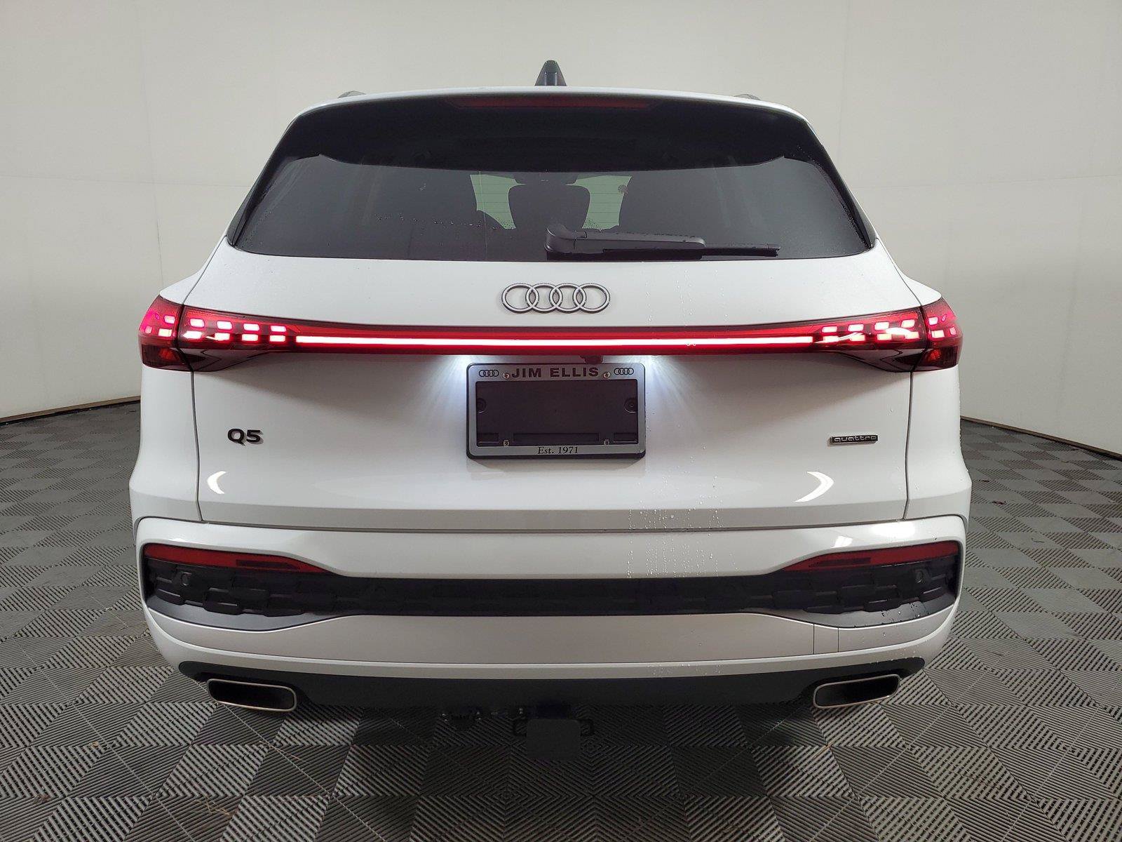 Used 2025 Audi Q5 Premium AWD/4WD image 5