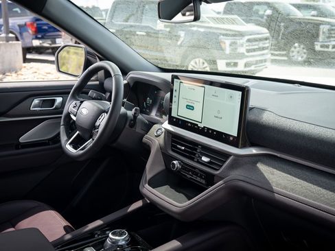 New 2026 Ford Explorer Platinum RWD image 39
