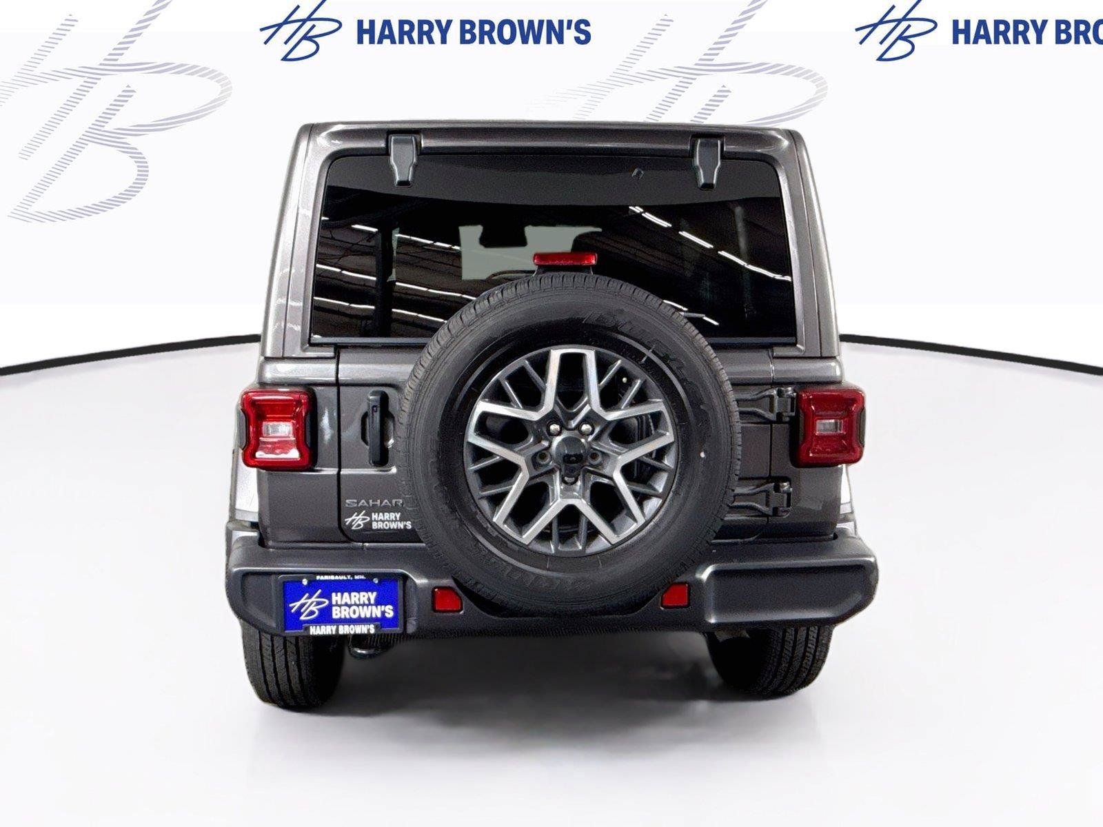 Used 2025 Jeep Wrangler Unlimited Sahara AWD/4WD image 28