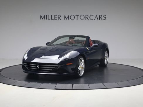 Certified 2016 Ferrari California T RWD image 1