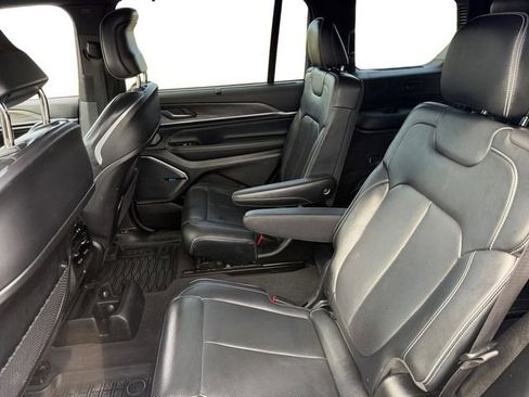 Used 2021 Jeep Grand Cherokee L Overland w/ Luxury Tech Group IV image 16