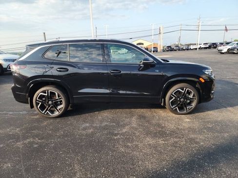 Used 2025 Volkswagen Tiguan SEL R-Line AWD/4WD image 36