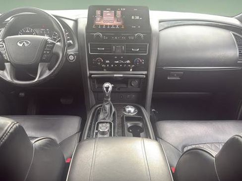 Used 2024 INFINITI QX80 Sensory AWD/4WD image 7