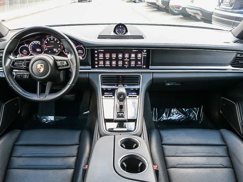 Used 2023 Porsche Panamera Platinum Edition image 16