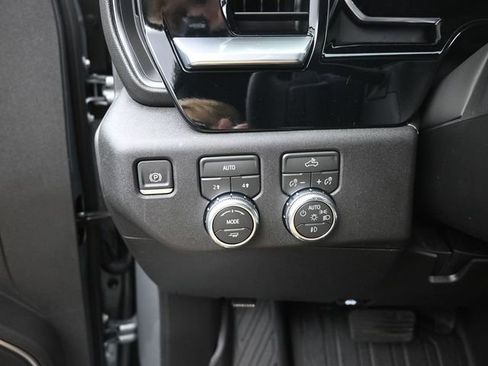 New 2026 GMC Sierra 1500 Elevation w/ LPO, Elevation Black Package image 33