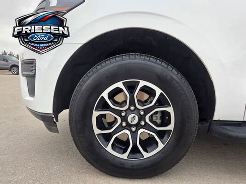 Used 2024 Ford Expedition Max XLT image 8