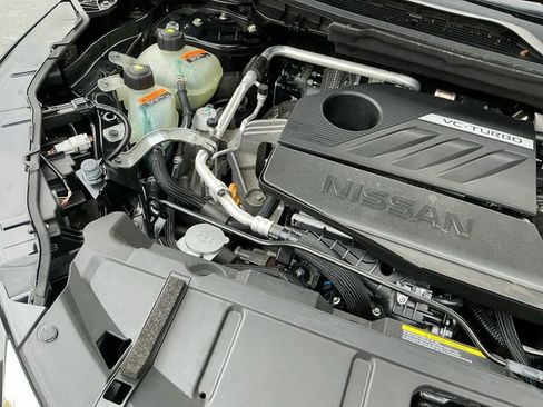 Used 2023 Nissan Rogue SL w/ SL Premium Package image 19