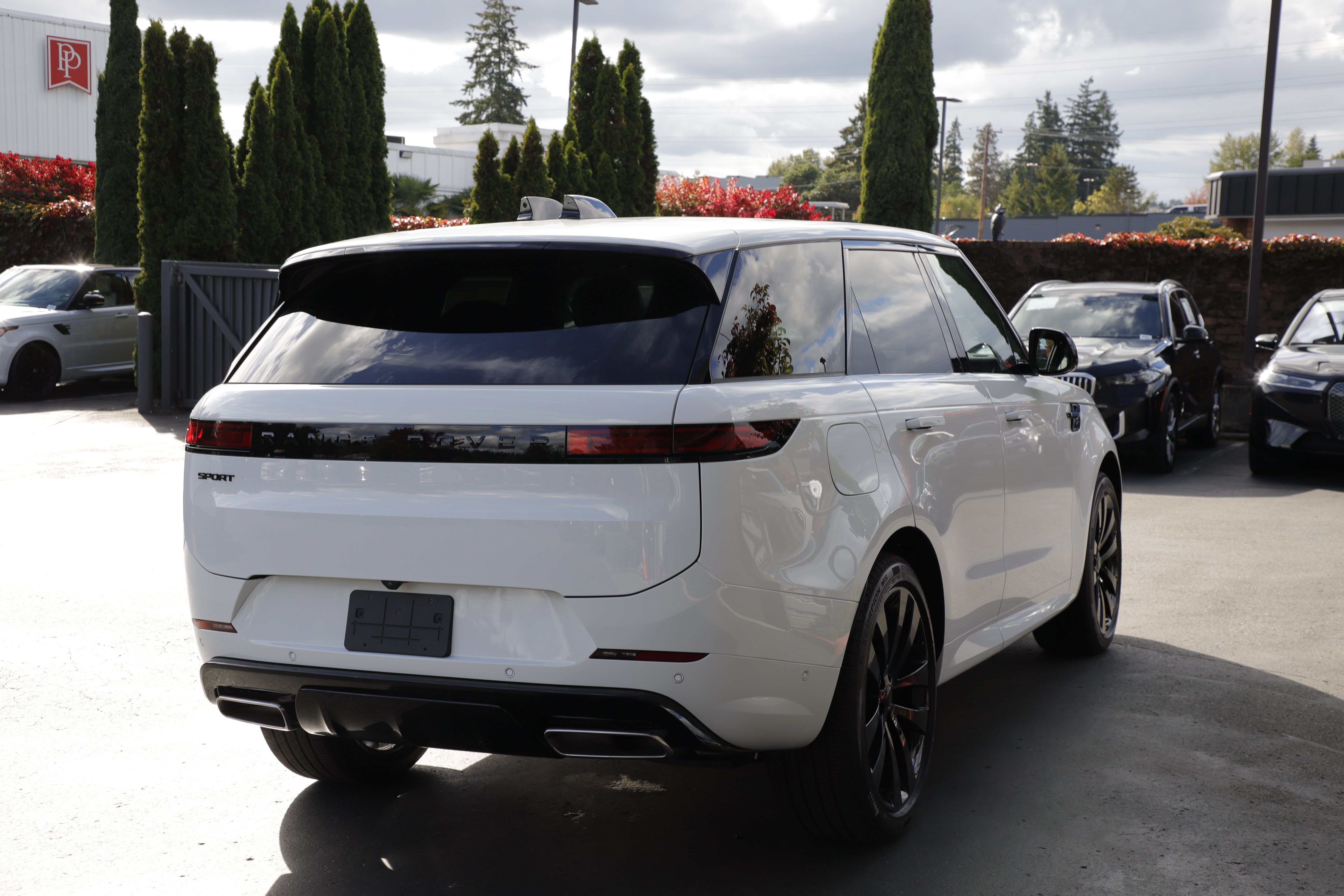 New 2026 Land Rover Range Rover Sport Dynamic SE AWD/4WD image 8