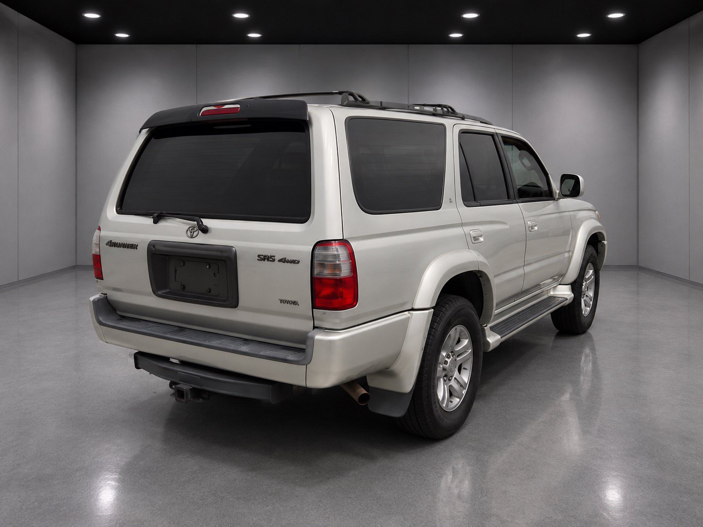 Used 2000 Toyota 4Runner SR5 w/ Upgrade Value Pkg 2 AWD/4WD image 2