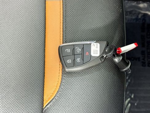 Used 2022 GMC Sierra 1500 AT4 w/ AT4 Premium Package image 42