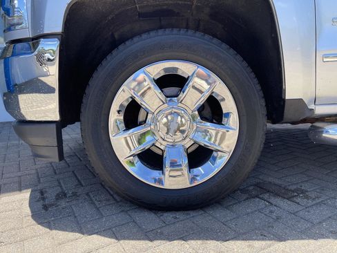 Used 2018 Chevrolet Silverado 1500 LTZ w/ Max Trailering Package AWD/4WD image 10