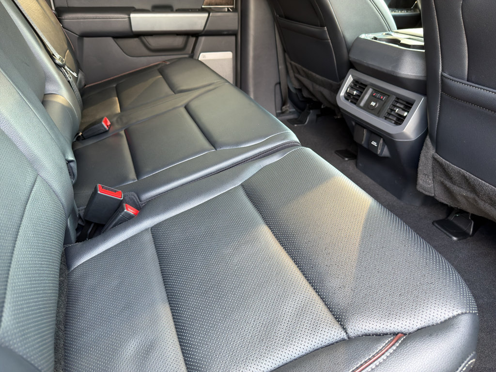 Used 2024 Ford F250 Lariat w/ Lariat Ultimate Package AWD/4WD image 15